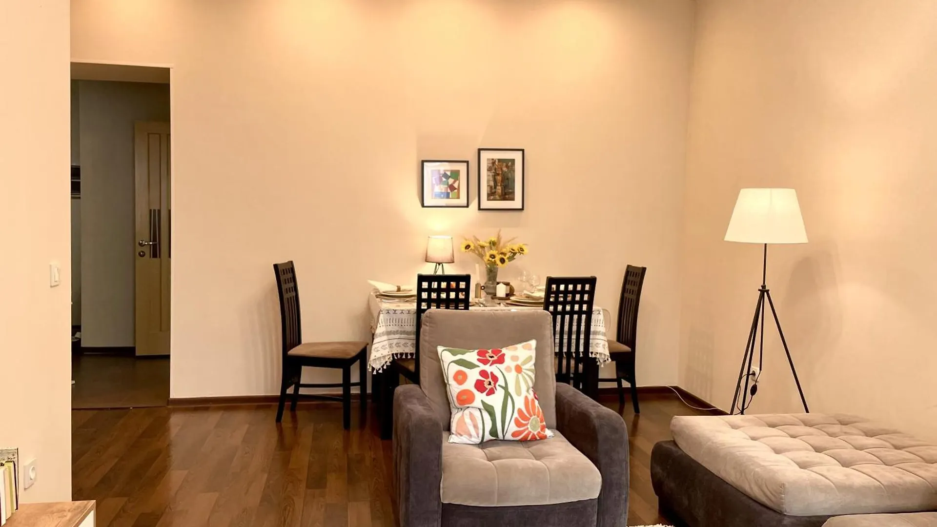 Apartment Уютная Квартира На Абая Almaty