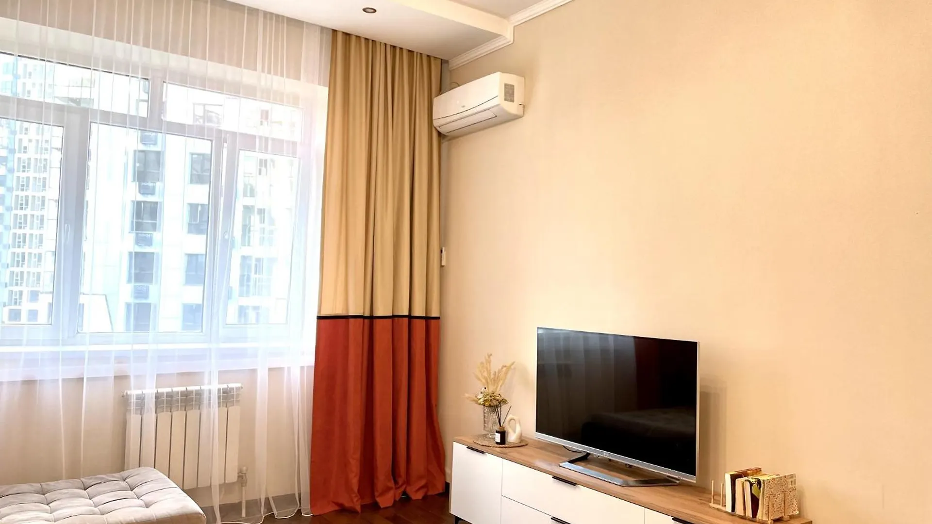 Apartment Уютная Квартира На Абая Almaty